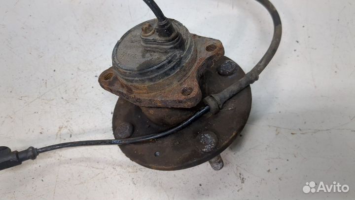 Ступица (кулак, цапфа) SMART Forfour W454, 2004