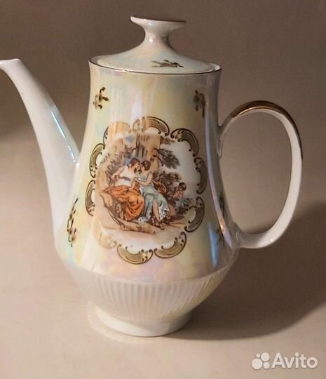Фарфоровый чайник кофейник новый