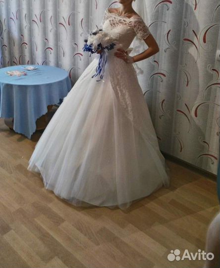 Свадебное платье