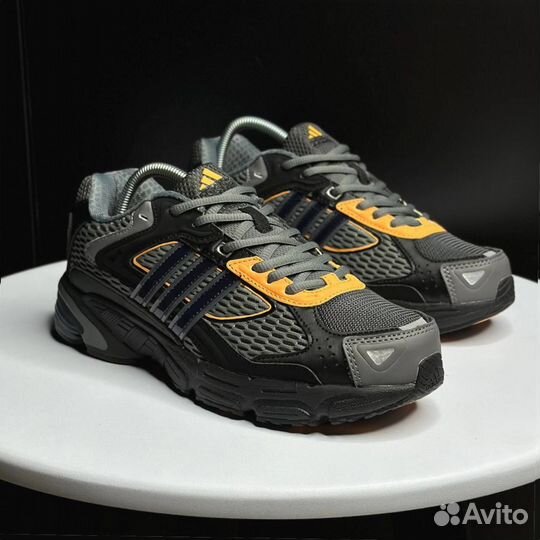 Кроссовки Adidas Response CL