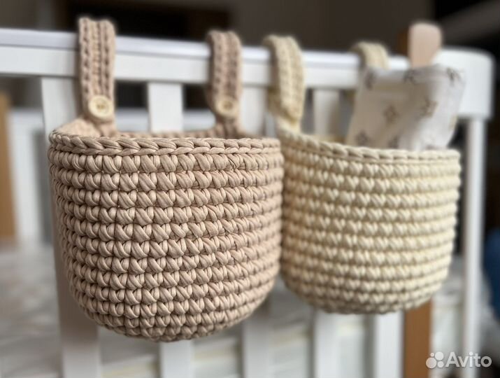 Вязаная корзина