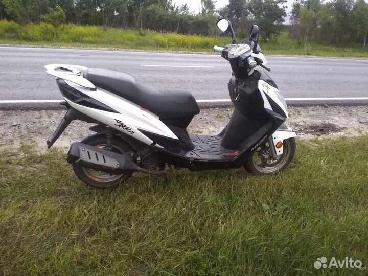 Скутор рейсер