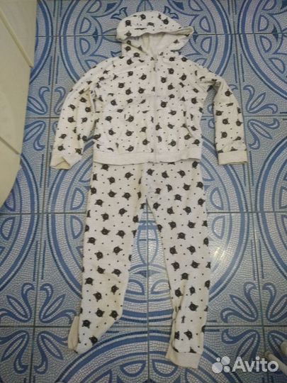 Костюм детский 140 размер б/у