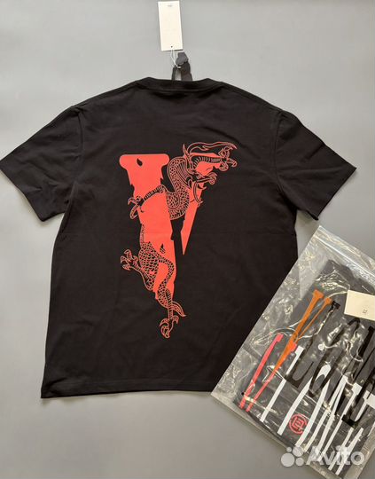 Футболка Vlone