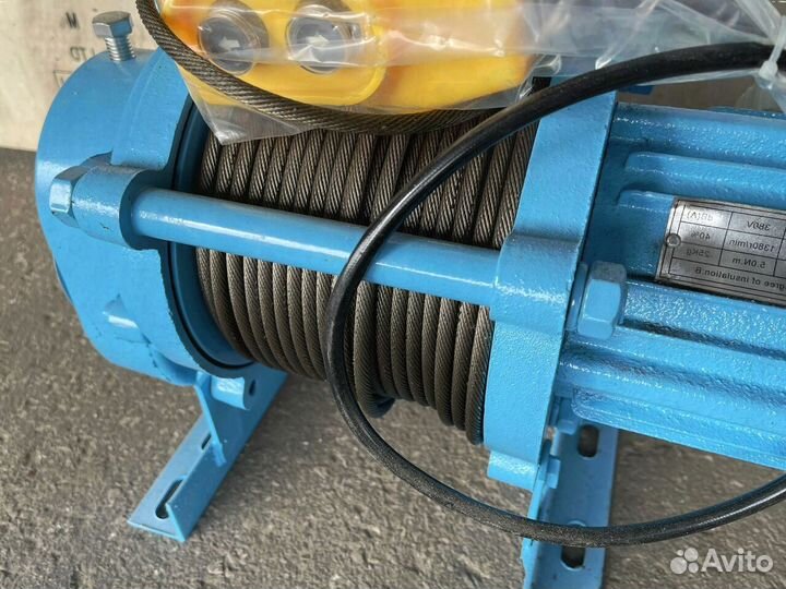 Лебедка электрическая 300кг 30м 220В