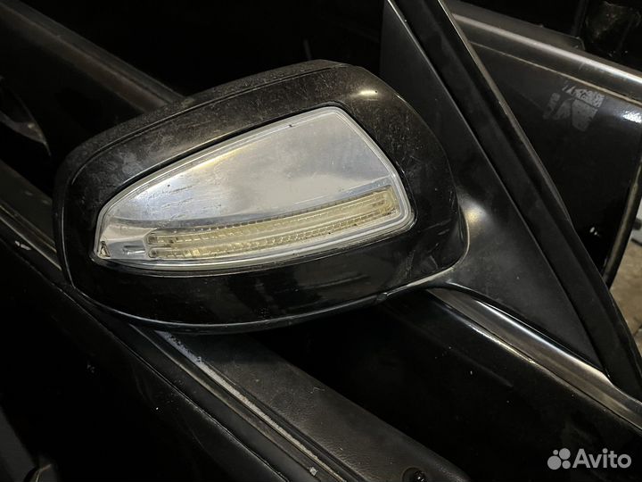 Зеркало для мерс. С 204