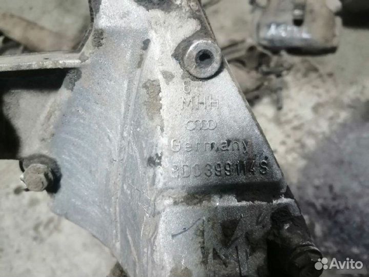 Кронштейн МКПП правый Audi A6 C5