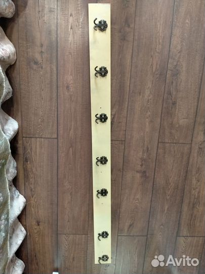 Вешалка, крючки 7 шт