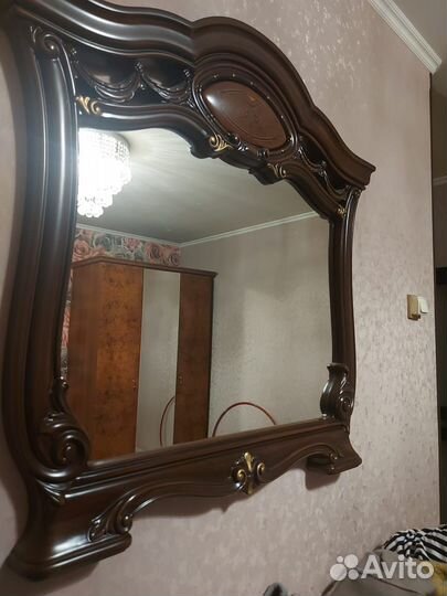 Зеркало настенное