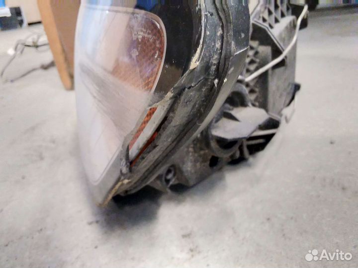 Фара левая volvo s40