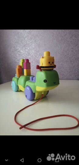 Игрушка гусеница музыкальная fisher price