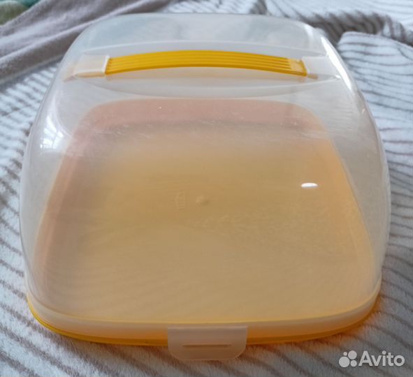 Тортовница с крышкой и на защёлках