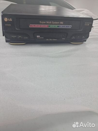 Видеомагнитофон LG W162W