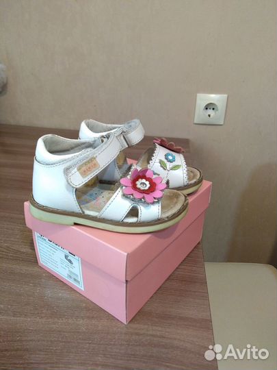 Сандали на девочку 22 размер