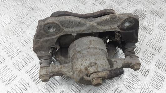 Суппорт тормозной передний левый toyota auris E150