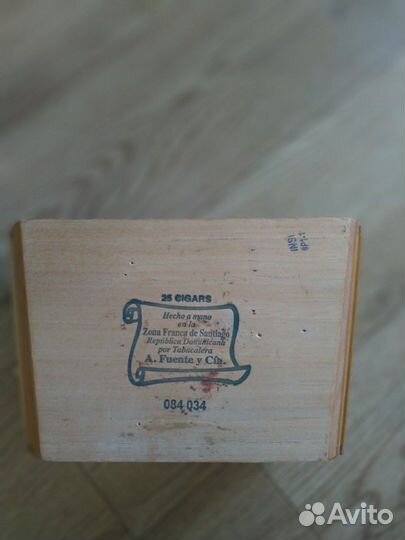 Пустая коробка от сигар arturo fuente heminguay 