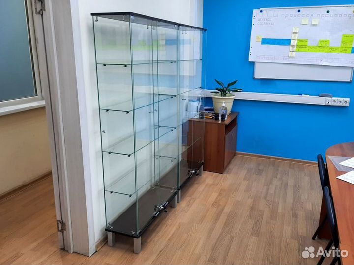 Витрина для офиса