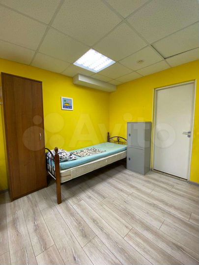 Комната 40 м², 1/9 эт.