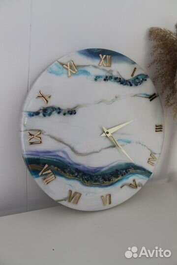 Часики из эпоксидной смолы