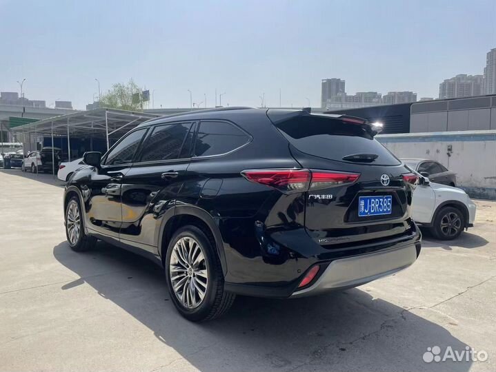 Toyota Highlander 2.5 CVT, 2022, 23 000 км