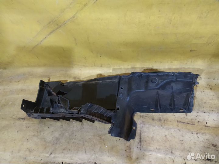 Площадка акб Cadillac SRX 2003-2009 Кадилак ср-икс