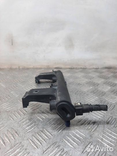 Топливная рампа Citroen C4 хэтчбэк 5 дв. 1.6 NFU