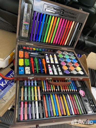 Набор юного художника