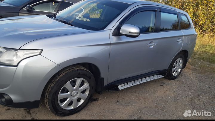Mitsubishi Outlander, 2013