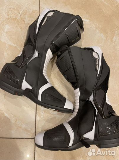 Мотоботинки женские