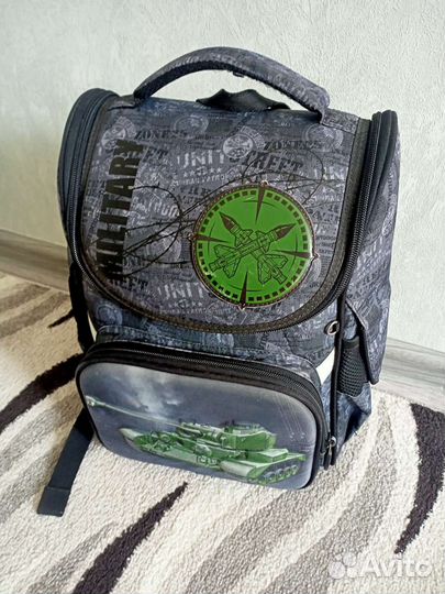 Школьный рюкзак