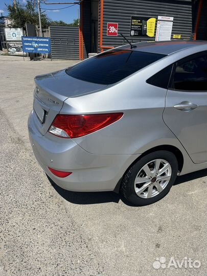 Hyundai Solaris 1.4 AT, 2013, 137 000 км