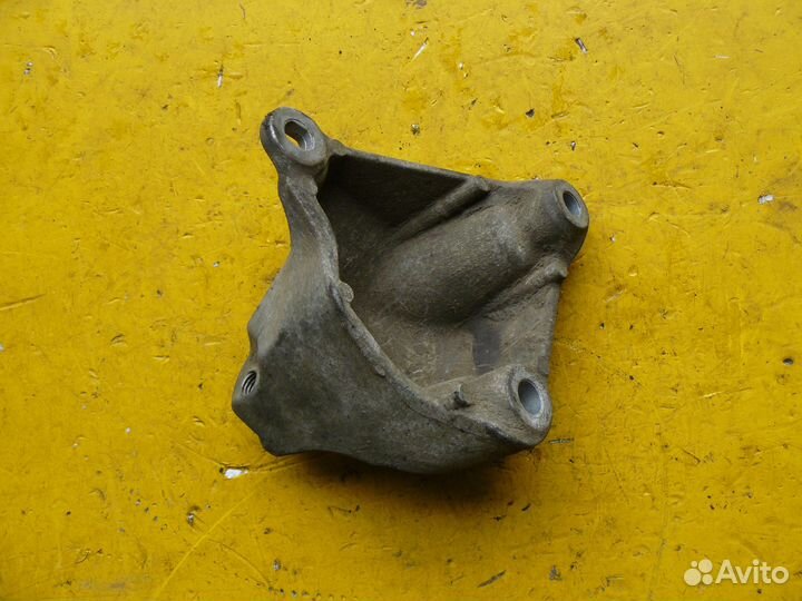 Кронштейн Двигателя для Renault Grand Scenic III