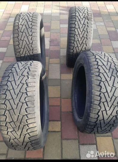 Pirelli Ice Zero SUV 235/55 R17 103T