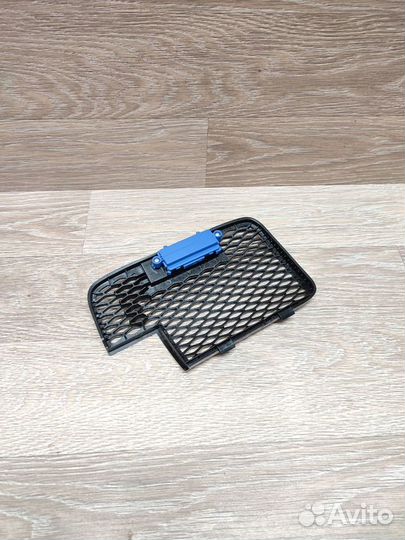 Крышка заднего фильтра пылесоса Redmond RV-C342