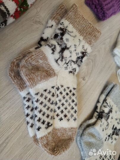 Варежки и носки шерстяные