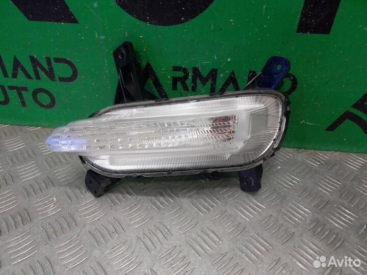 Повторитель в бампер передний правый Kia Cerato 4