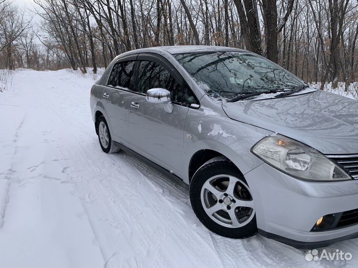 Nissan Tiida Latio 1.5 AT, 2005, 266 000 км