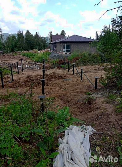 Много винтовых свай u-0067