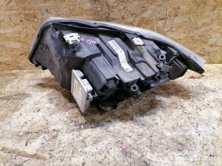 Фара правая BMW 3 E90 рестайлинг ксенон