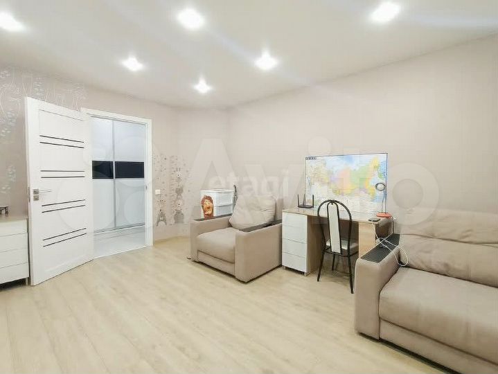 2-к. квартира, 52,1 м², 1/10 эт.