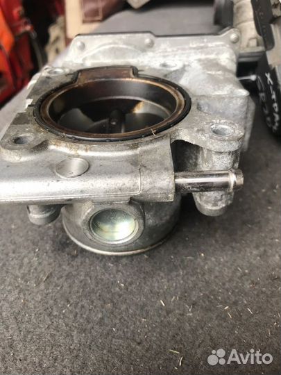 Дросельная заслонка Mazda LF