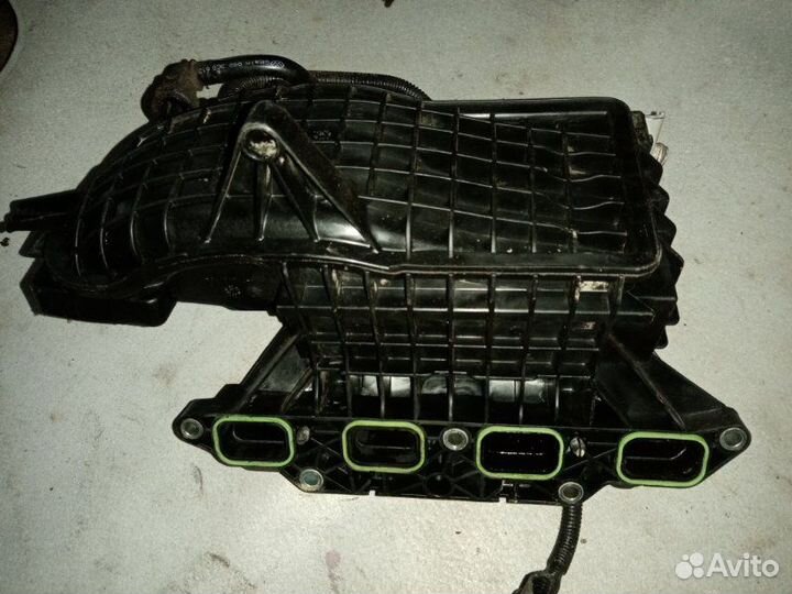 Коллектор впускной Volkswagen Passat B6 CAX 2008