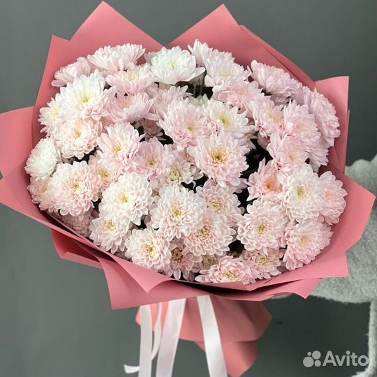 Охапка нежности - пышный букет из хризантемы
