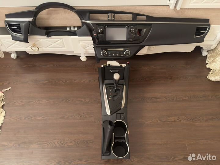 Салон королла 180