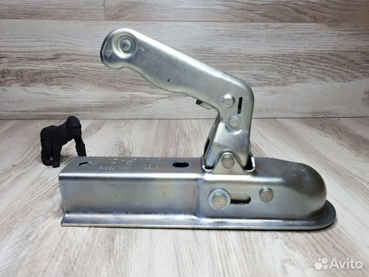 Сцепная (прицепная) головка для легкового прицепа