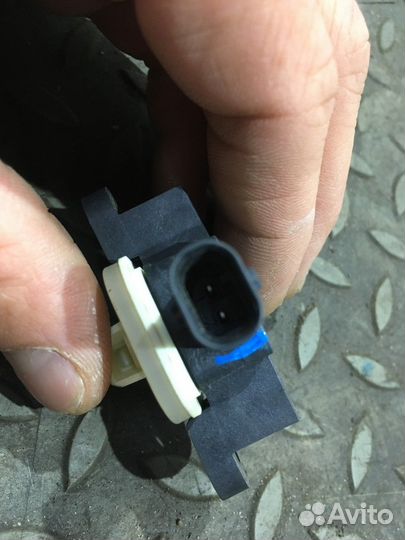 Датчик удара (Mercedes-Benz GLE Coupe AMG)