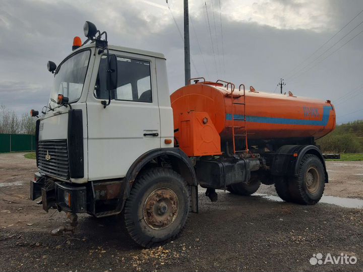 Вода,вода для бассейна,водовозка