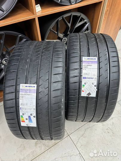 Michelin Pilot Sport 4 S 285/30 R21 и 295/30 R21 100Y