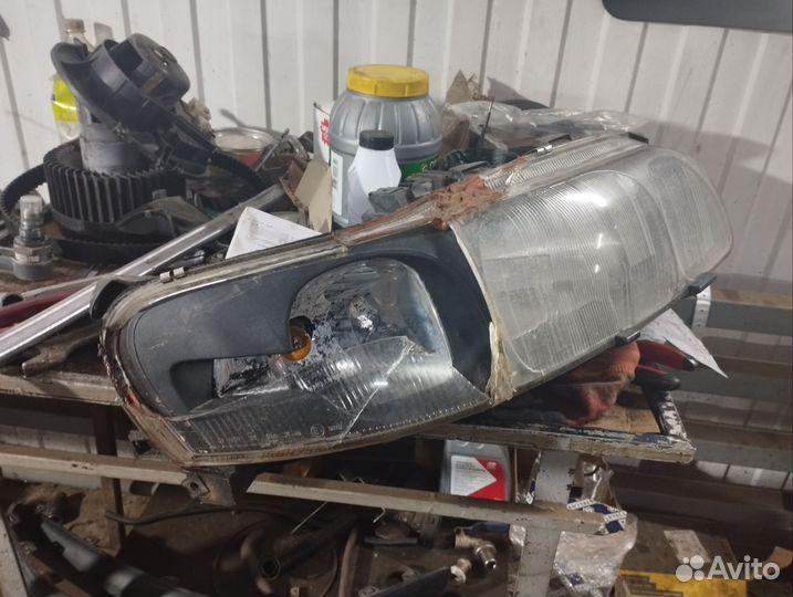 Фара вольвоs60