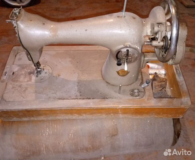 Швейная машина Подольск ручная